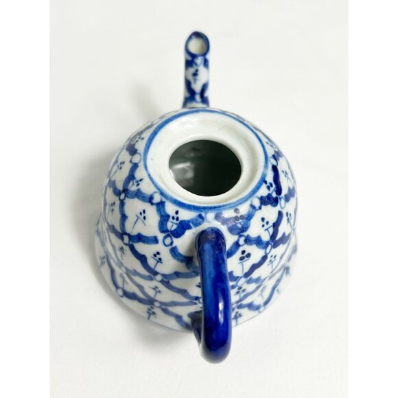 Vintage Miniature Porcelain Children's or Dollhouse Tea Set in Blue/White - Picture 4 of 10